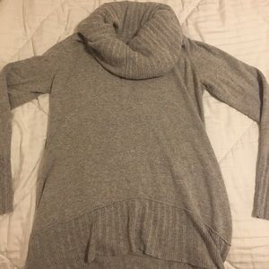 ACROBAT Gray Cashmere Turtle Neck Sweater